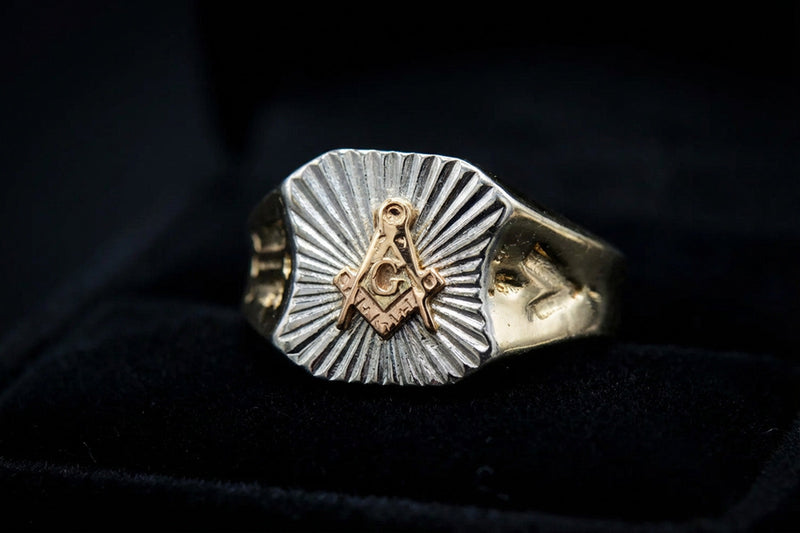 A Guide to Masonic Ring Symbols and Their Meanings