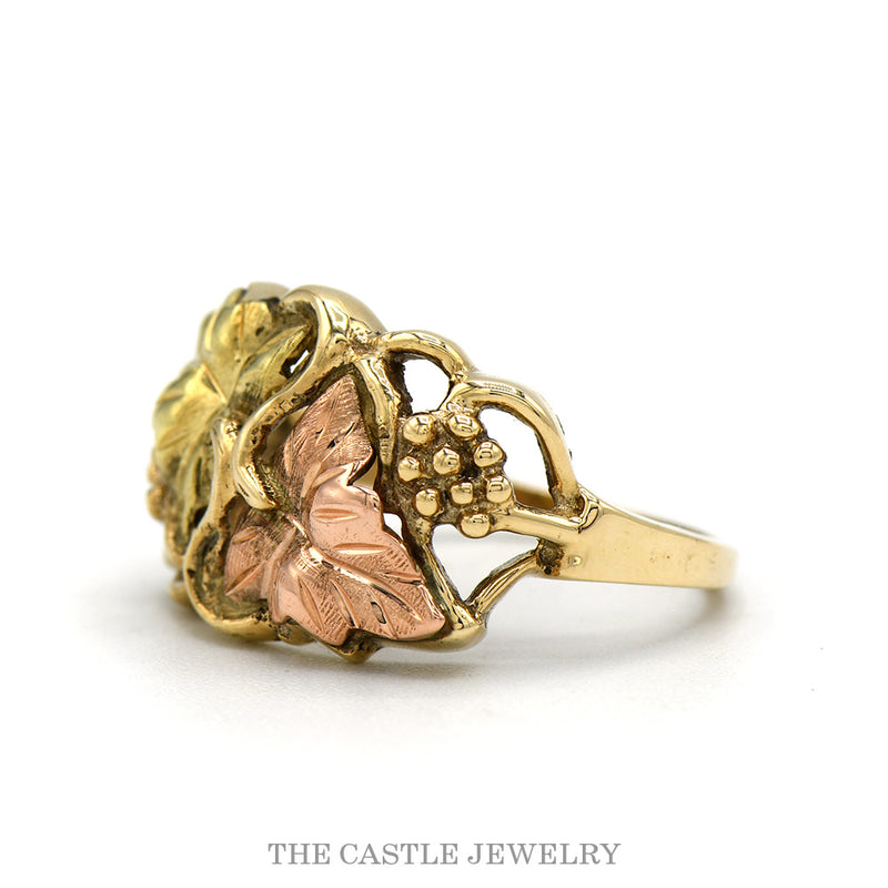 Side profile of the 10k two-tone grape leaf ring