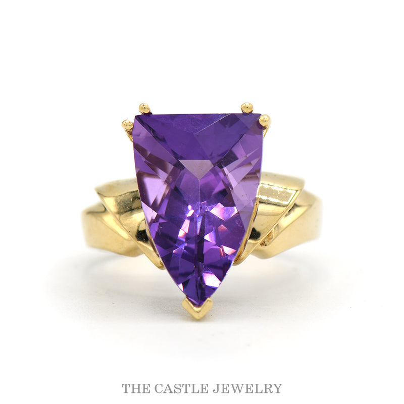 10k yellow gold trillion-cut amethyst solitaire ring — top view
