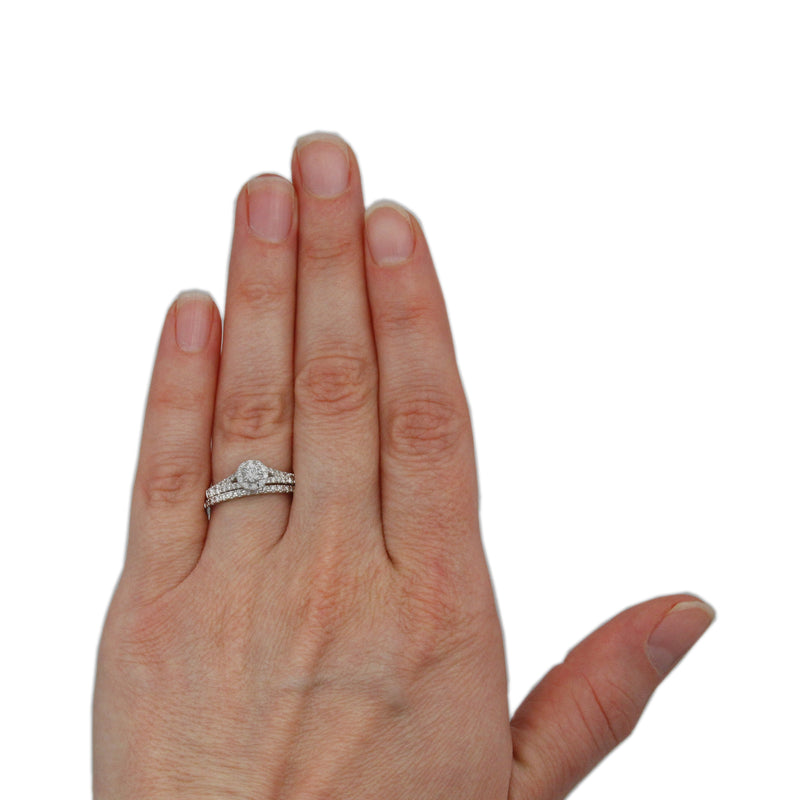 Crown Collection 1/2cttw Bridal Set with Round Diamond Center & Diamond Halo in 14k