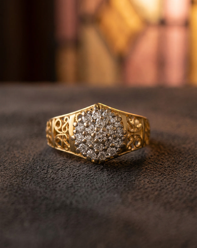 1/2cttw 19 Diamond Kentucky Cluster Ring with Filigree Sides in 14k Yellow Gold