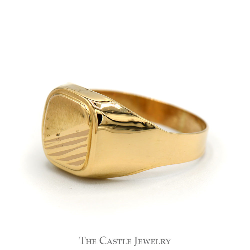 Ridged Textured Signet Ring in 18k Yellow Gold