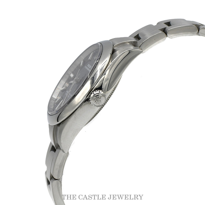 Side view of the Oystersteel case and screw-down crown