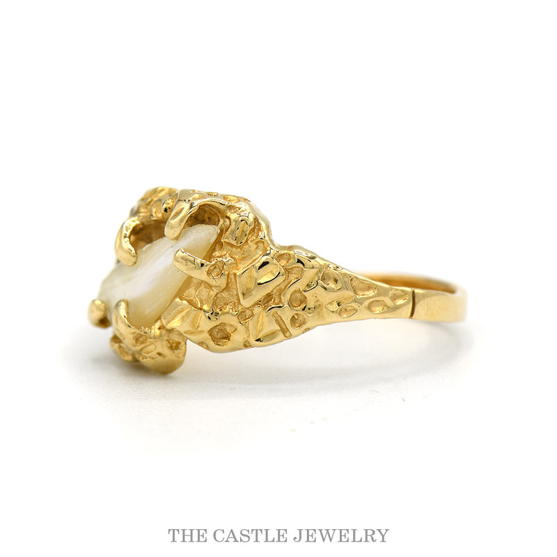 Side profile of the 14k yellow gold pearl nugget ring