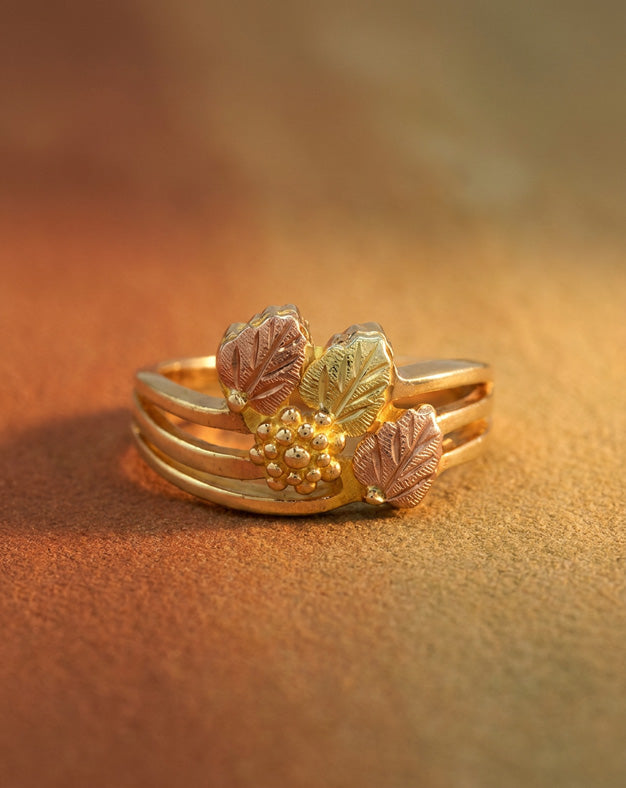 Black Hills Gold Grape and Leaf Ring in 10k Two-Tone Gold