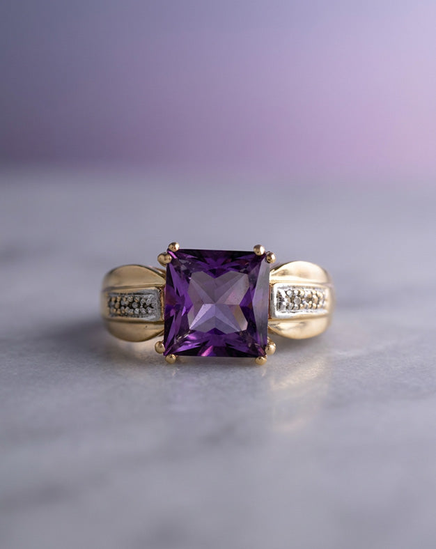 Princess Cut Amethyst Ring with Illusion Set Diamond Shoulders in 14k Yellow Gold