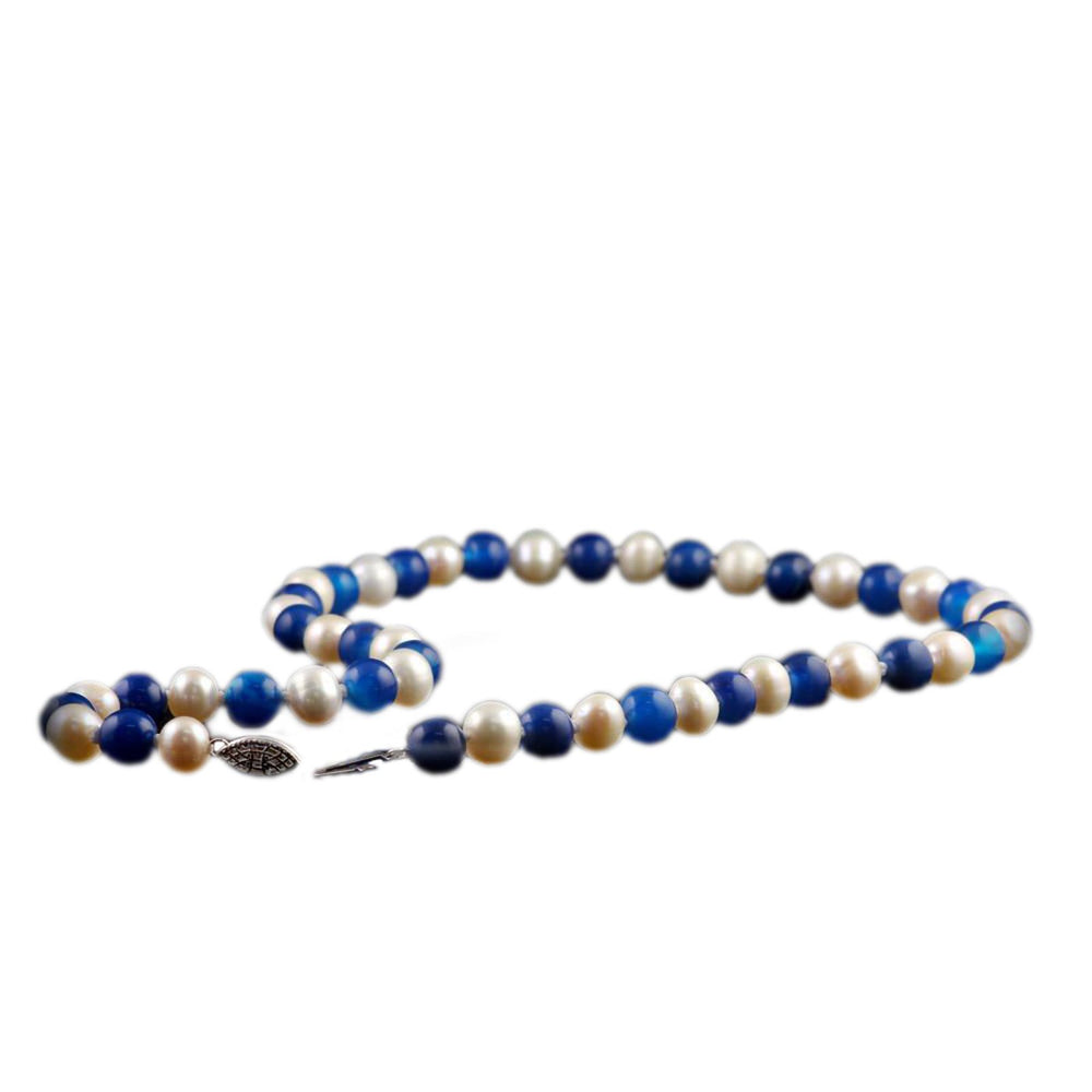 University of Kentucky Wildcats Blue Agate and White Pearl 18″ Necklace