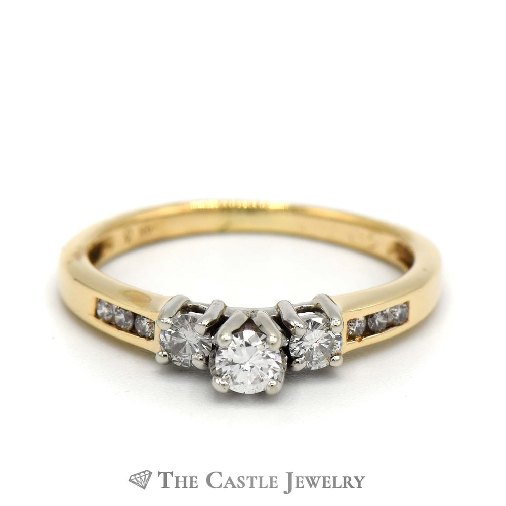 Round Brilliant Cut Diamond Bridal Ring with Accented Sides in 14K Yellow Gold