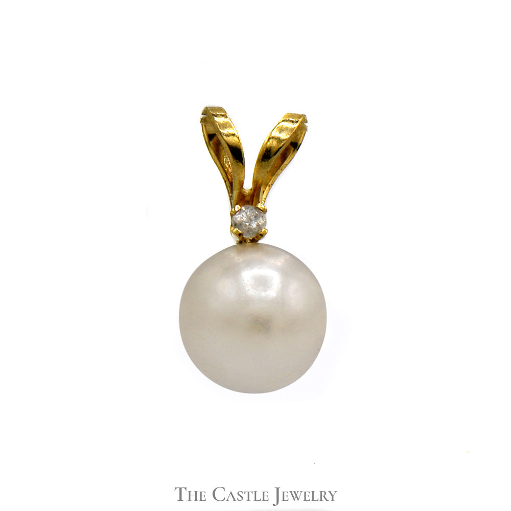 Pearl Pendant with Round Diamond Accent in 14k Yellow Gold