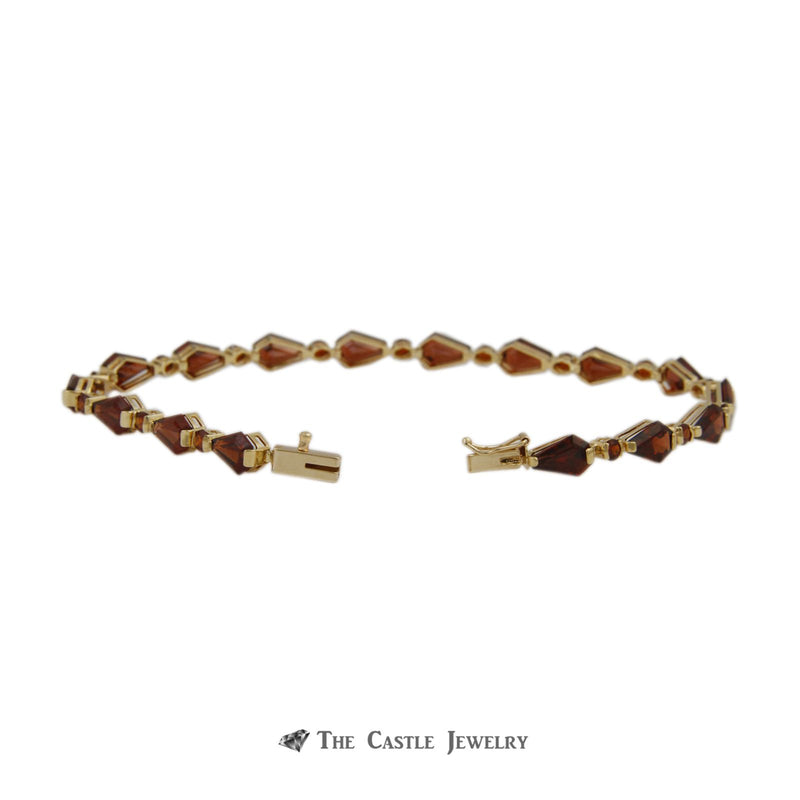 Round & Kite Link Garnet Gemstone 7.25 Inch Bracelet Crafted in 14k Yellow Gold